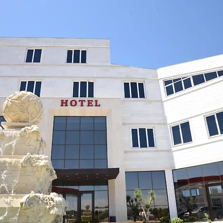 Fjortes Palace Frakull e Madhe